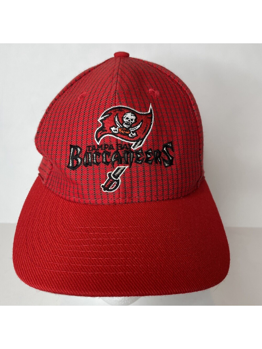 Pro Line Hat TAMPA BAY BUCCANEERS Logo Athletic Wool Blend Strapback 90S